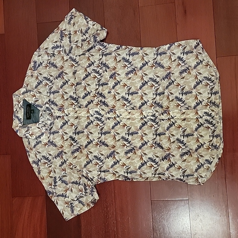 Used Medium Short Sleeve Button Up Banana Republic Shirt